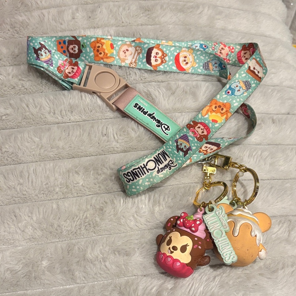 Disney Tsum Tsum Character Lanyard - Blue and Gold